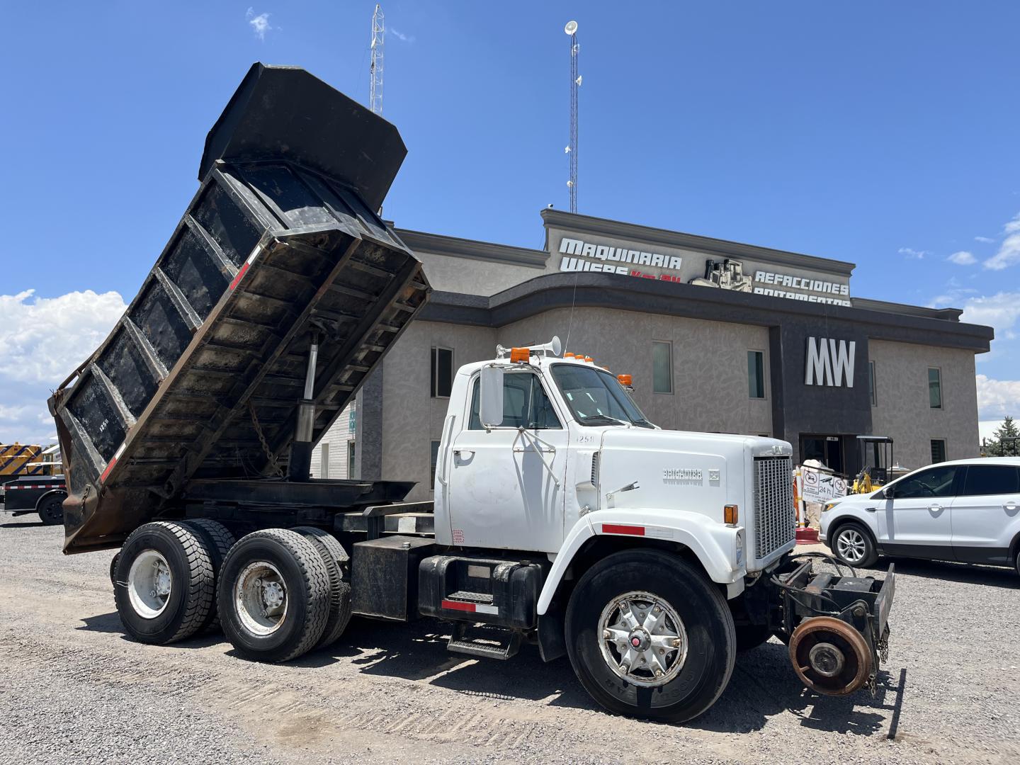 ./imagenes/INVOICE/2019/17659/ROTATOR DUMP TRUCK (65).JPG